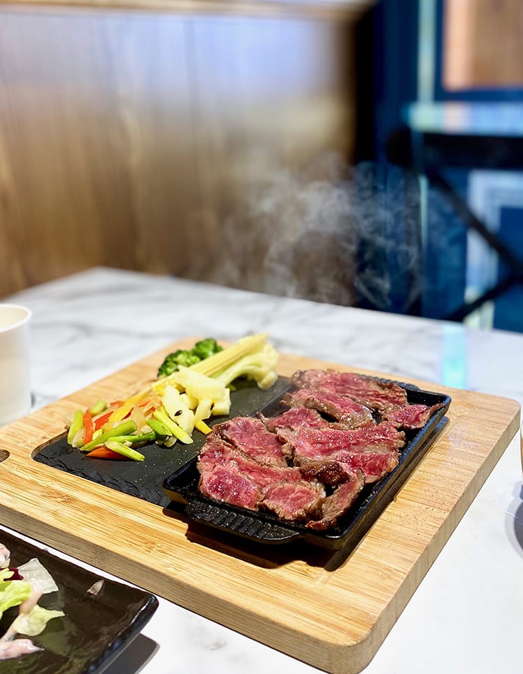 [新竹竹北] 小打里炭燒食堂 meat here，媲美燒肉店
