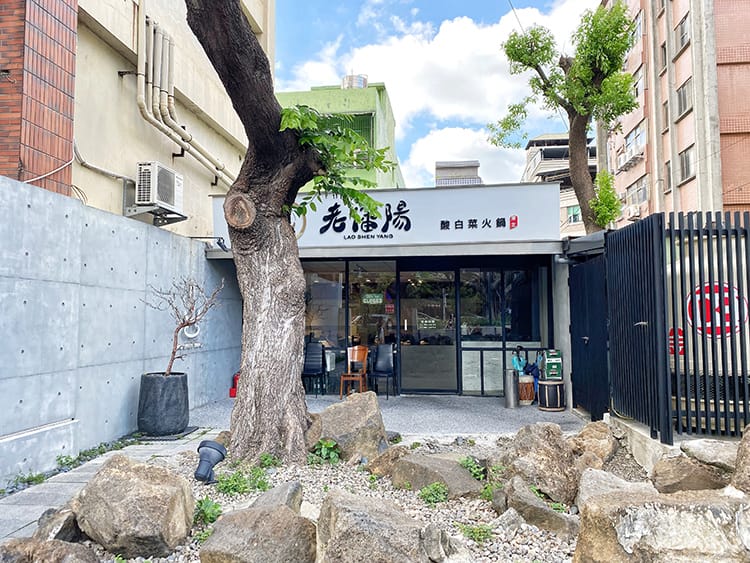 IMG_0585.jpg IMG_0585.jpg