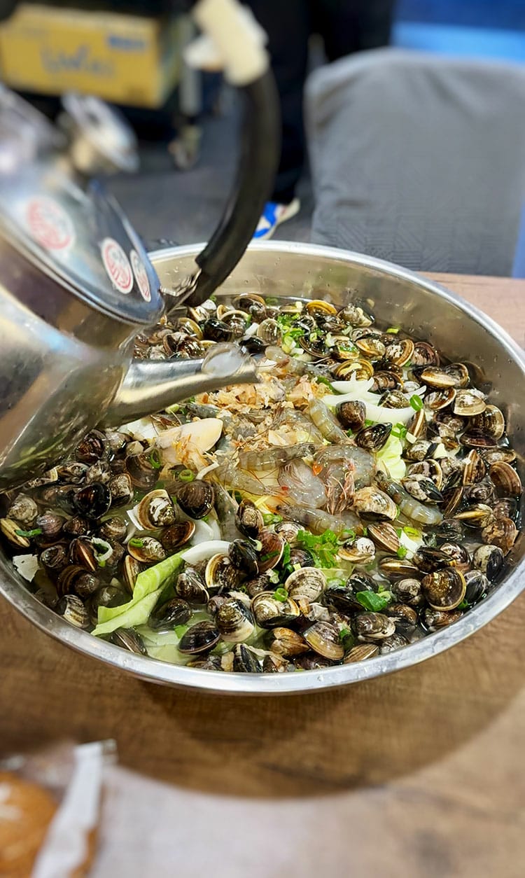[新竹] 石憶食鍋，新竹最狂海鮮火鍋，上百顆蛤蠣的澎湃盛宴！